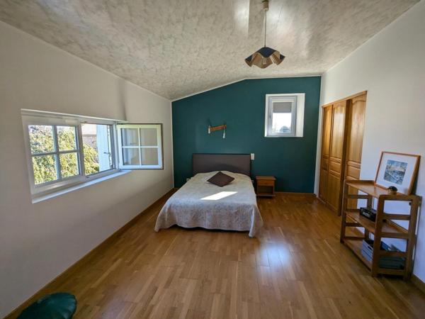 Barbezieux Maison familiale, de caractère avec joli terrain