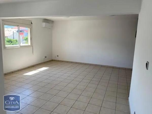 Appartement à louer 3 pièces 60m² Saint-Pierre (97410)