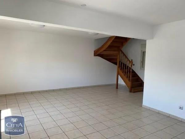Appartement à louer 3 pièces 60m² Saint-Pierre (97410)