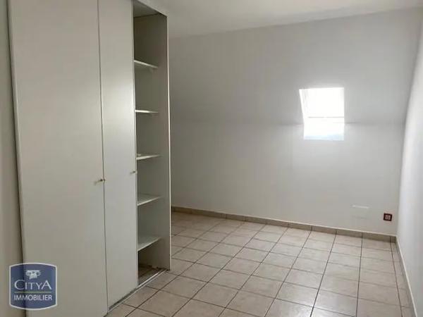 Appartement à louer 3 pièces 60m² Saint-Pierre (97410)