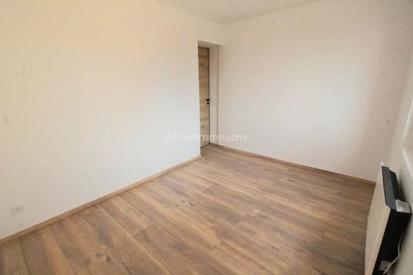 Location                                                      Appartement
                        
                     3 pièces                      61 m2                     à Puget-sur-Argens
