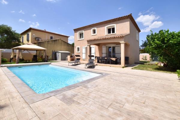 Villa familiale avec piscine et garage