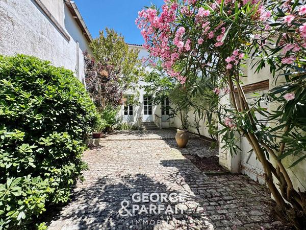 Maison de caractère au coeur de Sainte-Marie-de-Ré ? 180 m² à réinventer