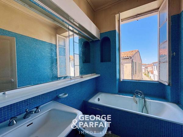 Maison de caractère au coeur de Sainte-Marie-de-Ré ? 180 m² à réinventer