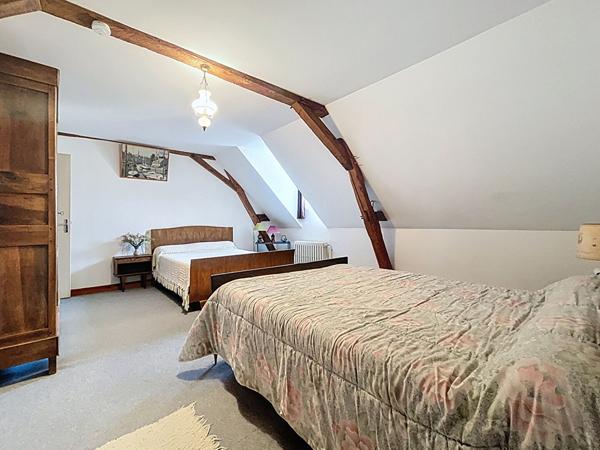 Maison Maze Milon bourg proche du Super U