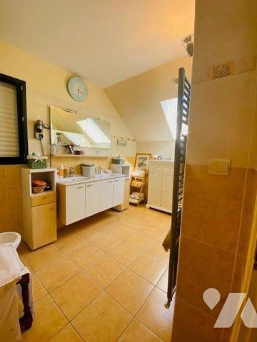 A Vendre à Perros-Guirec (22700) en Côtes-d'Armor (22) Une maison construite en 2005, d'une sur...