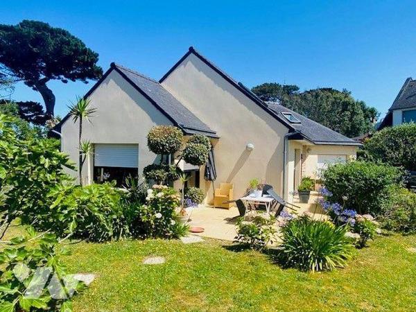 A Vendre à Perros-Guirec (22700) en Côtes-d'Armor (22) Une maison construite en 2005, d'une sur...