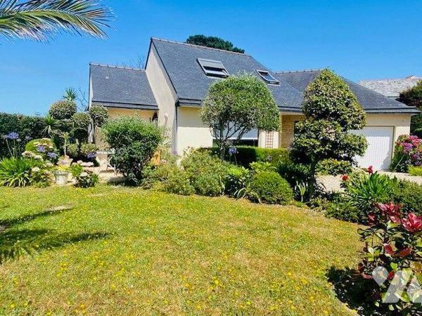 A Vendre à Perros-Guirec (22700) en Côtes-d'Armor (22) Une maison construite en 2005, d'une sur...