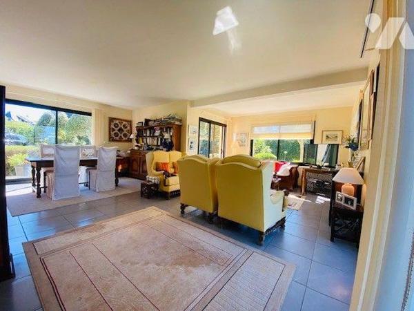 A Vendre à Perros-Guirec (22700) en Côtes-d'Armor (22) Une maison construite en 2005, d'une sur...