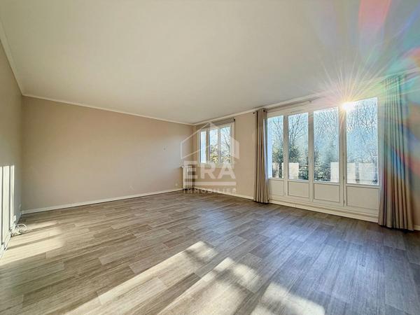 Sèvres Rive Gauche - Appartement 4 pièces de 80,50 m² au dernier étage avec balcon et parking