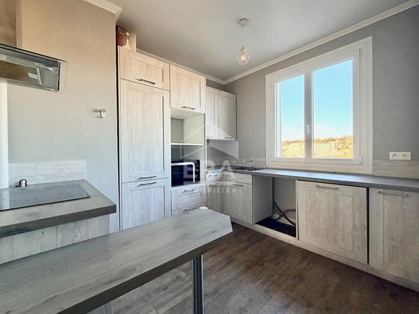 Sèvres Rive Gauche - Appartement 4 pièces de 80,50 m² au dernier étage avec balcon et parking