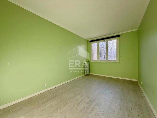 Sèvres Rive Gauche - Appartement 4 pièces de 80,50 m² au dernier étage avec balcon et parking