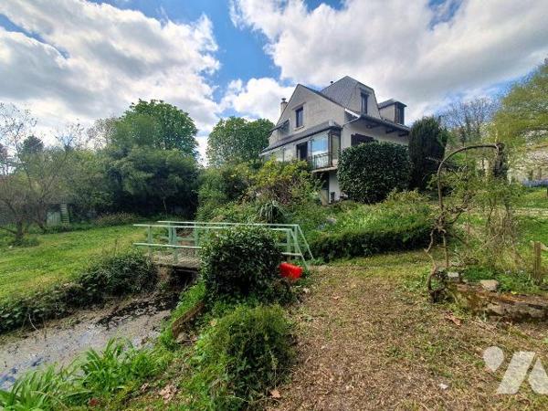 Maison à vendre à Nargis (45210).

Maison d'une surface habitable d'environ 210 m² avec un te...