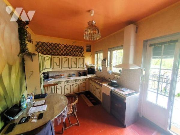 Maison à vendre à Nargis (45210).

Maison d'une surface habitable d'environ 210 m² avec un te...