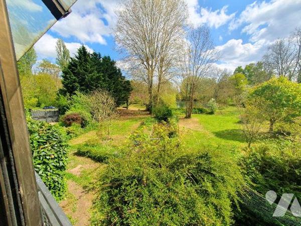 Maison à vendre à Nargis (45210).

Maison d'une surface habitable d'environ 210 m² avec un te...