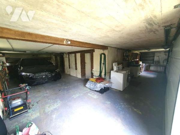 Maison à vendre à Nargis (45210).

Maison d'une surface habitable d'environ 210 m² avec un te...