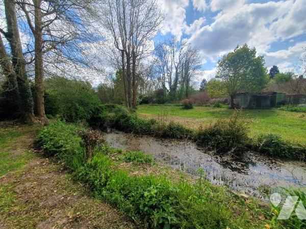 Maison à vendre à Nargis (45210).

Maison d'une surface habitable d'environ 210 m² avec un te...