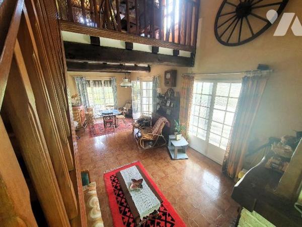 Maison à vendre à Nargis (45210).

Maison d'une surface habitable d'environ 210 m² avec un te...