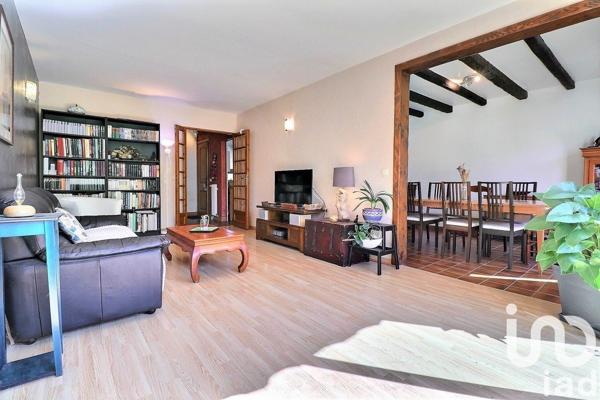 Appartement 5 pièces de 93 m² à Gretz-Armainvilliers (77220)