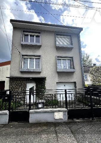 Maison d'environ 119m², 3chambres, garage, terrasse et jardin clos