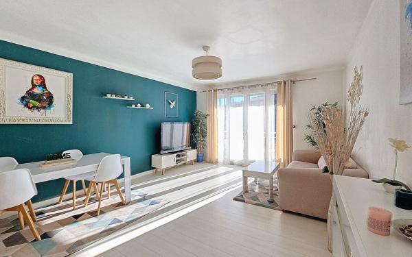 Appartement à vendre    4 pièces • 98,68 m2 Saint-Raphaël