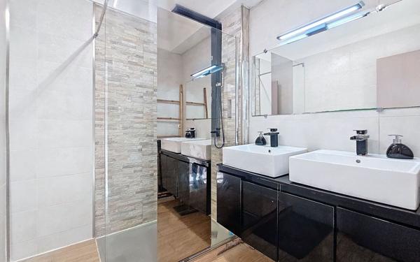 Appartement à vendre    4 pièces • 98,68 m2 Saint-Raphaël