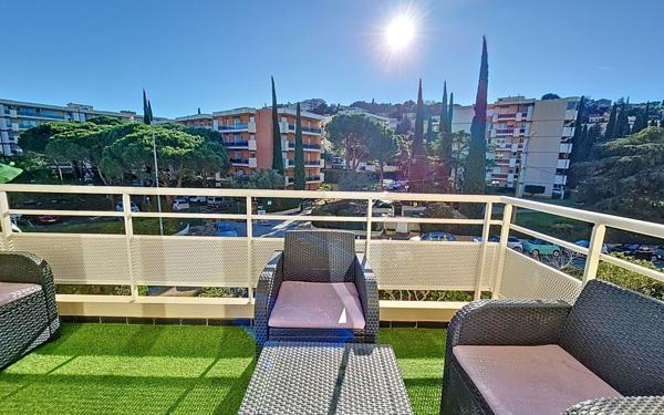 Appartement à vendre    4 pièces • 98,68 m2 Saint-Raphaël