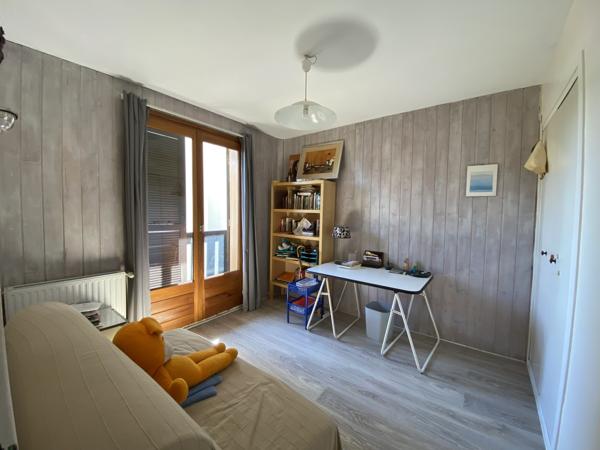 Maison
         6 pièces
        - 125 m² 389 000 € *