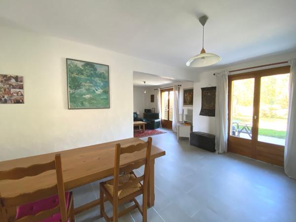 Maison
         6 pièces
        - 125 m² 389 000 € *