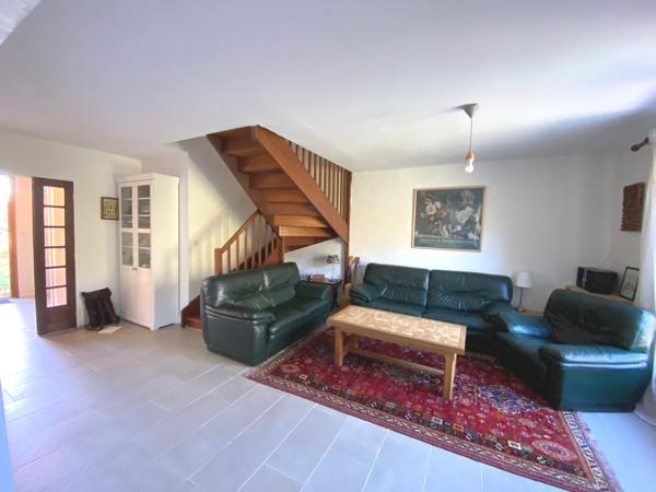 Maison
         6 pièces
        - 125 m² 389 000 € *