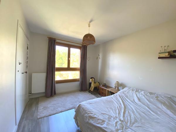 Maison
         6 pièces
        - 125 m² 389 000 € *