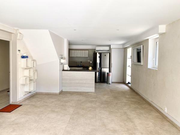 Tournon-sur-Rhône (07300) Villa 180 m² avec piscine et terrain - DPE A - Tournon centre-sud