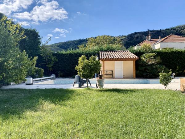 Tournon-sur-Rhône (07300) Villa 180 m² avec piscine et terrain - DPE A - Tournon centre-sud