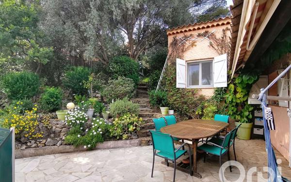 Maison à vendre    6 pièces • 140 m2 Toulon