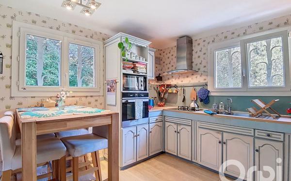 Maison à vendre    6 pièces • 140 m2 Toulon