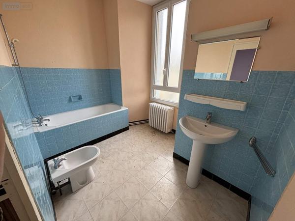 Maison à vendre à Saint-Calais dans la Sarthe (72120), ref : 101/1936