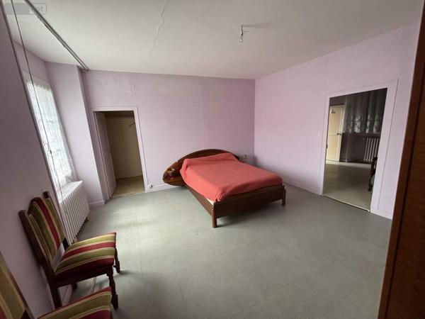 Maison à vendre à Saint-Calais dans la Sarthe (72120), ref : 101/1936