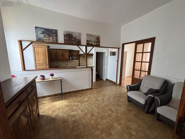 Maison à vendre à Saint-Calais dans la Sarthe (72120), ref : 101/1936