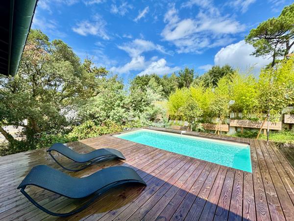 Villa de 141M 2 avec Piscine, un Écrin entre Océan & Centre-Ville