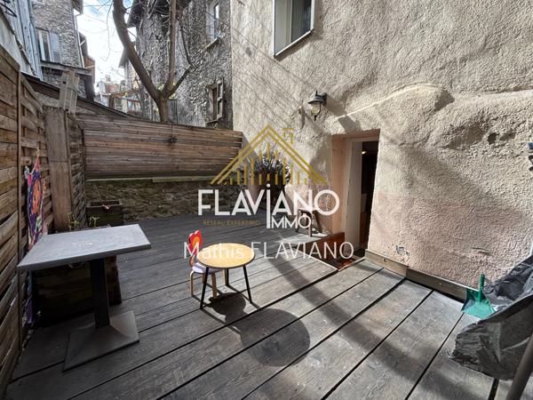 Barcelonnette (04400) MAISON DE VILLE - 2 APPARTEMENTS - EXTÉRIEUR