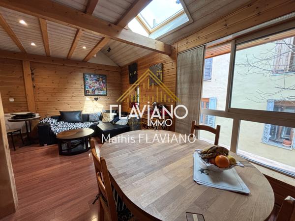 Barcelonnette (04400) MAISON DE VILLE - 2 APPARTEMENTS - EXTÉRIEUR