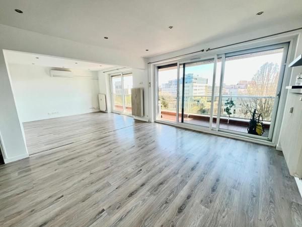 NANCY GARE, superbe T5 de 118 m2, 3 chambres, balcon, garage, cave