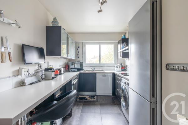 Appartement F5 à vendre  5 pièces - 98,58 m2 ST MAUR DES FOSSES - 94