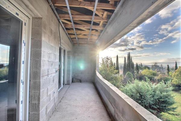 DERNIER ETAGE - Appartement Manosque 2 pièces 42 m² - 185 000 Euros -