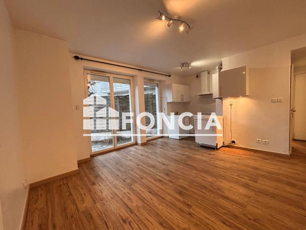 Location Appartement 3 pièces 43.82 m² - Pau 64000