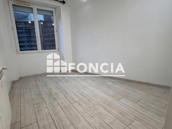 Location Appartement 3 pièces 43.82 m² - Pau 64000