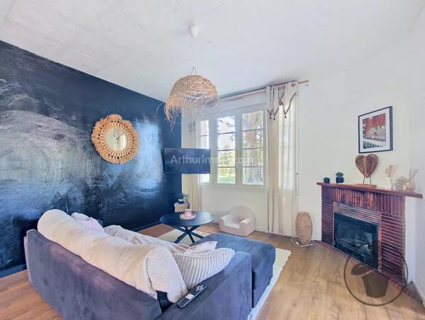 Vente                                                      Maison
                        
                     3 pièces                      85 m2                     à Coutras