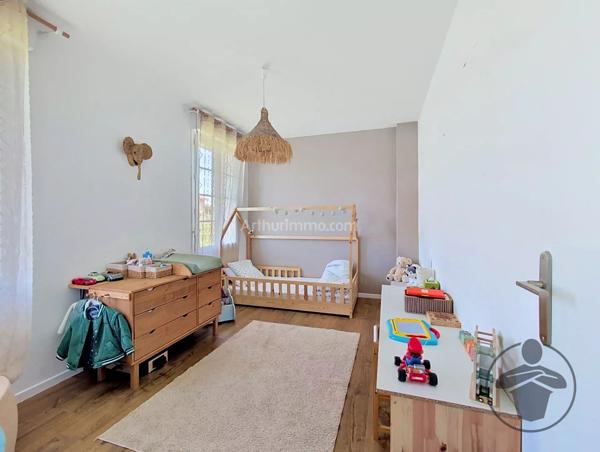 Vente                                                      Maison
                        
                     3 pièces                      85 m2                     à Coutras