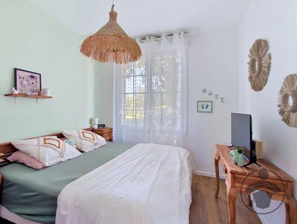 Vente                                                      Maison
                        
                     3 pièces                      85 m2                     à Coutras