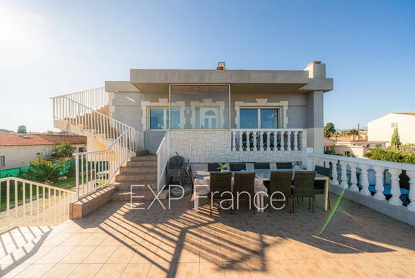 🏡 ANTIBES EST – Rareté Absolue ! Haut de Villa 4P avec Vue Mer Panoramique & Toit-Terrasse d’Exception